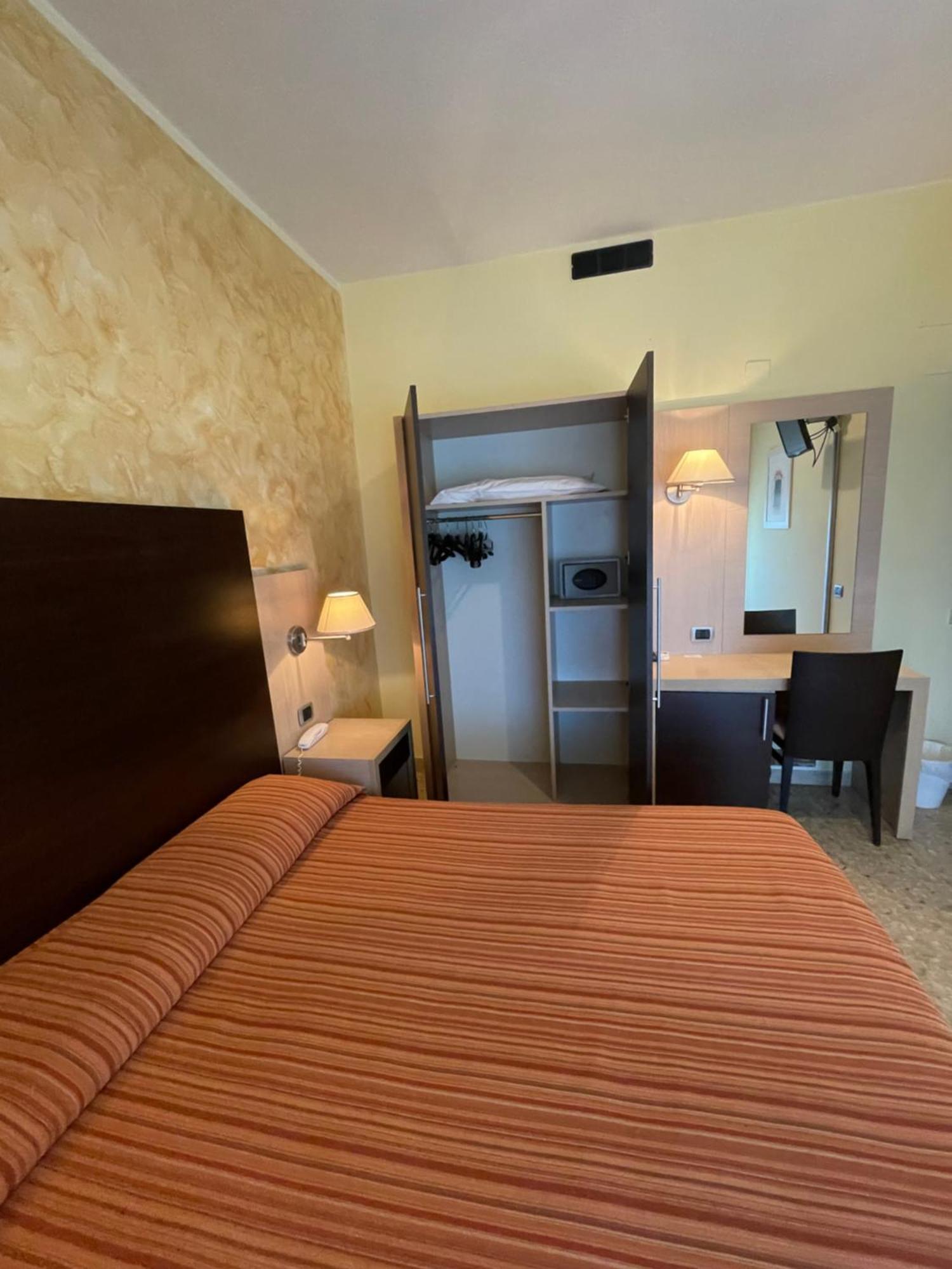 Hotel Promenade Porto Sant'Elpidio Ngoại thất bức ảnh