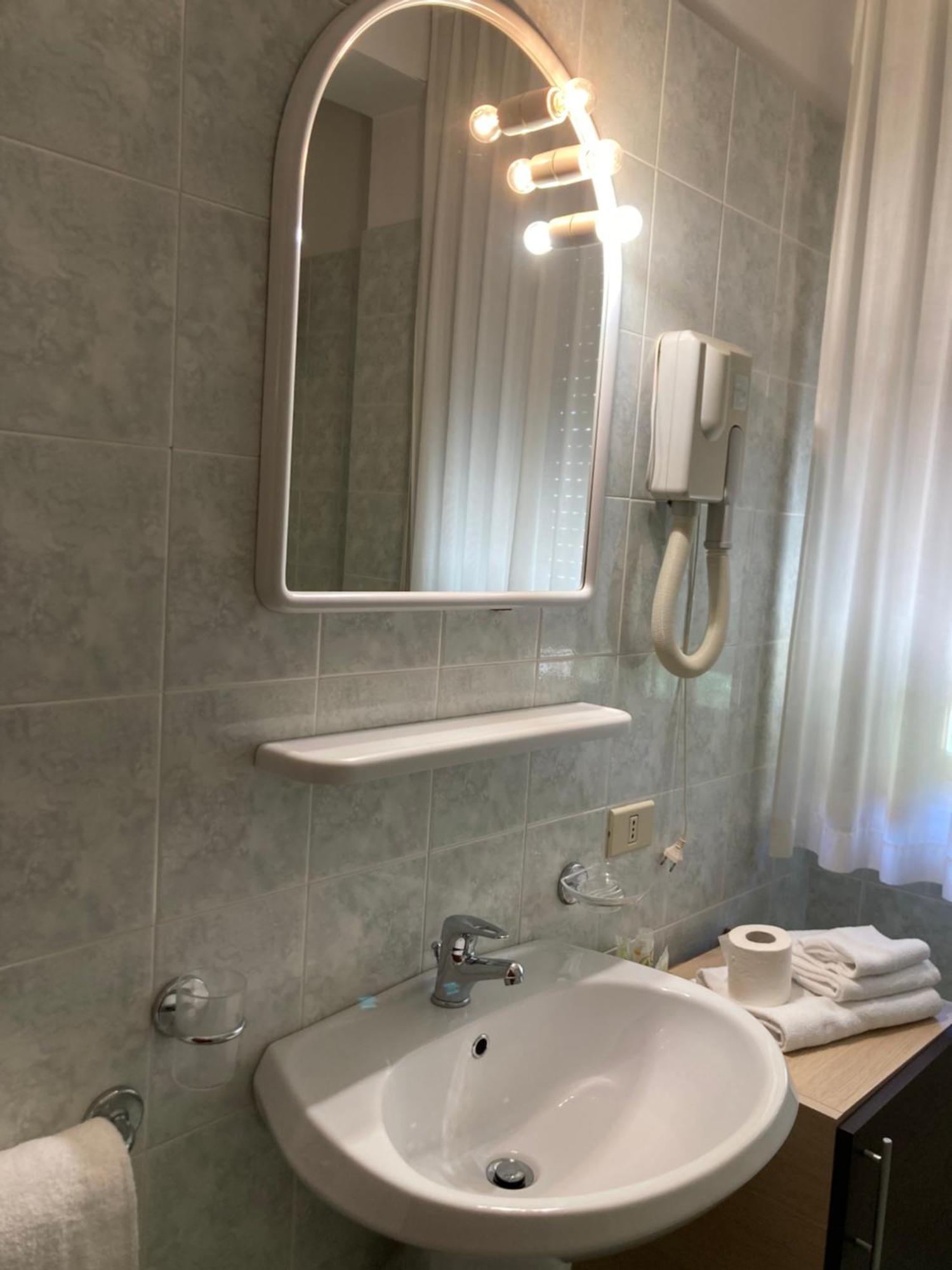 Hotel Promenade Porto Sant'Elpidio Ngoại thất bức ảnh