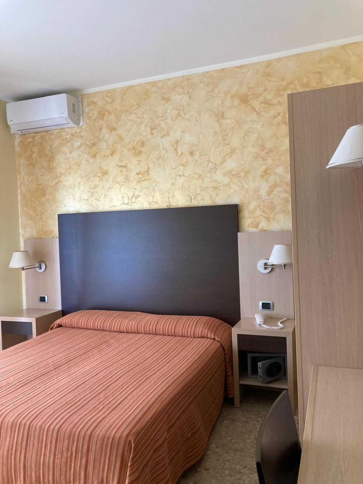 Hotel Promenade Porto Sant'Elpidio Ngoại thất bức ảnh